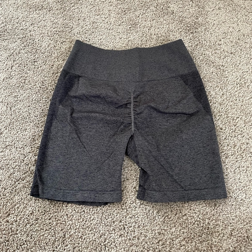 Booty scrunch shorts